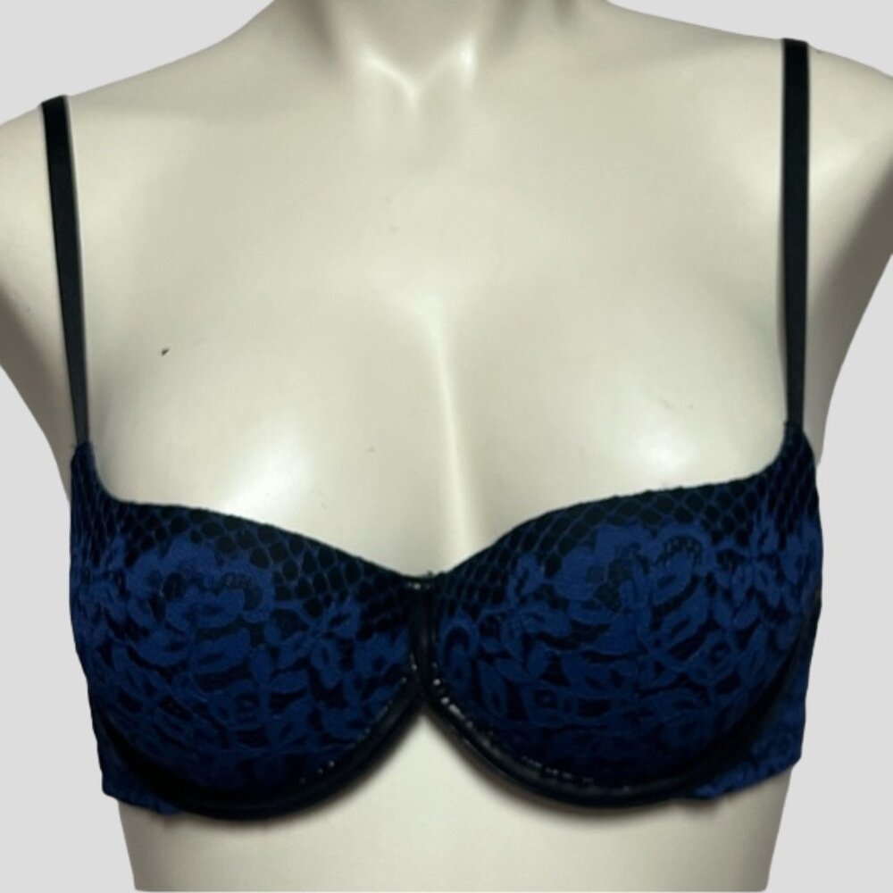 💕2/$35 💕 Victoria's Secret Very Sexy Balconet Black & Blue Lace Bra 34A